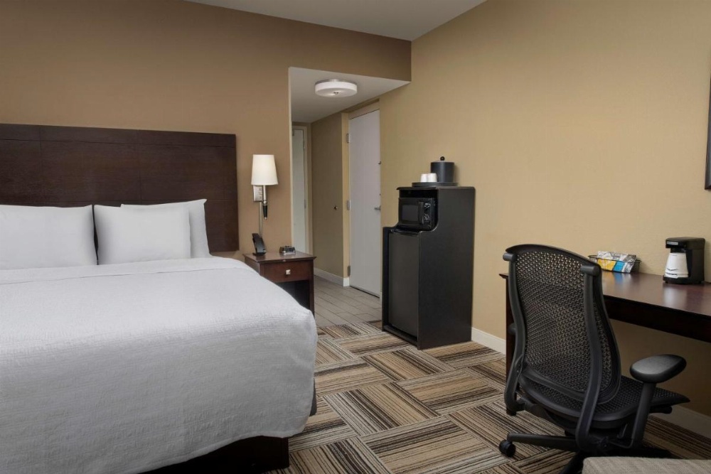 Hampton Inn By Hilton Knoxville-East